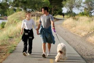 Cu frecvente dureri de spate mai mici ar trebui să înlocuiască active sport, plimbări în aer liber